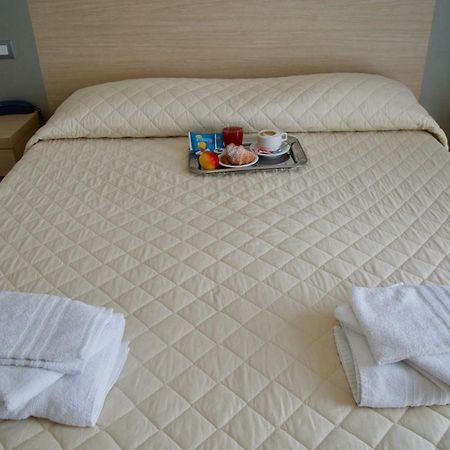 Hotel Etoile ريميني المظهر الخارجي الصورة