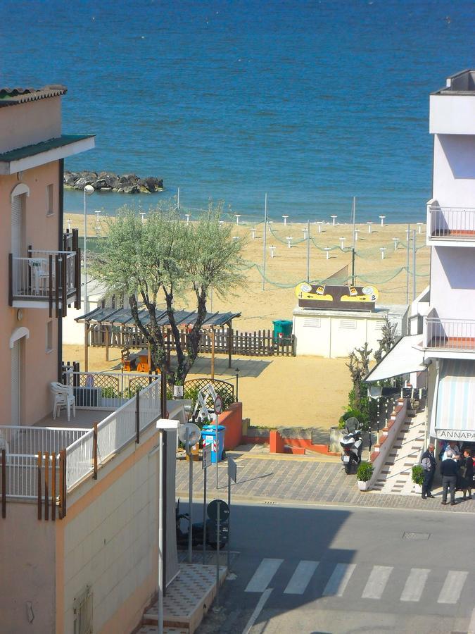 Hotel Etoile ريميني المظهر الخارجي الصورة