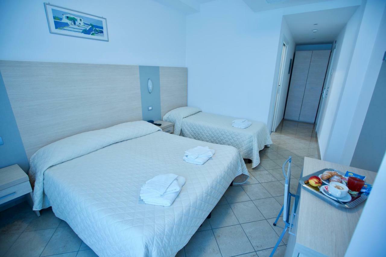 Hotel Etoile ريميني المظهر الخارجي الصورة