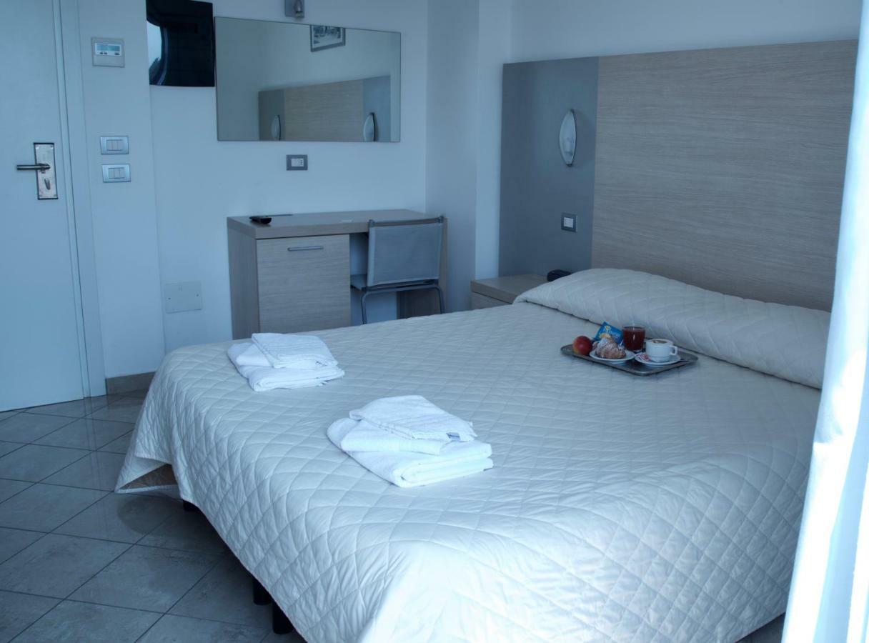 Hotel Etoile ريميني المظهر الخارجي الصورة